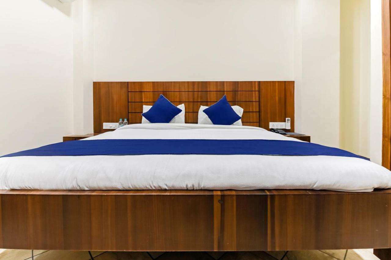 Hotel Fabexpress Marigold I Nuova Delhi Esterno foto