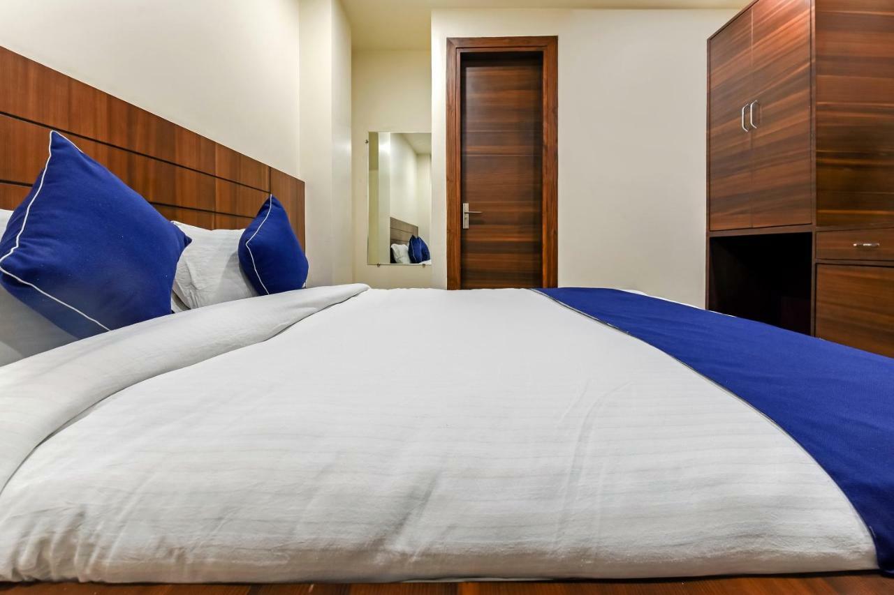 Hotel Fabexpress Marigold I Nuova Delhi Esterno foto