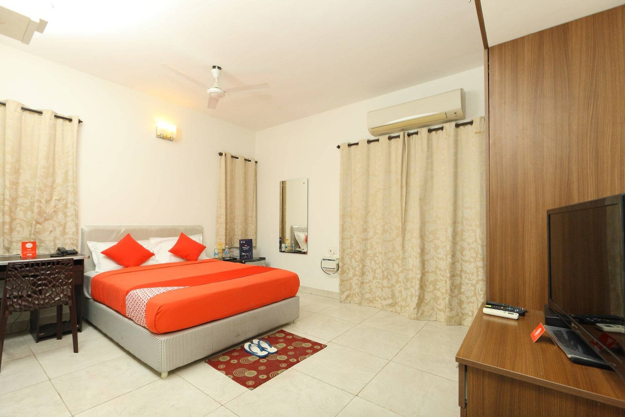 Hotel Fabexpress Marigold I Nuova Delhi Esterno foto